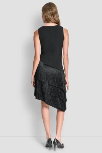 Asymmetrisches Kleid mit Fransen