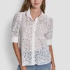 Bluse mit Puff-Ärmeln aus Spitze