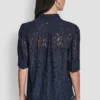 Bluse mit Puff-Ärmeln aus Spitze