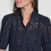 Bluse mit Puff-Ärmeln aus Spitze