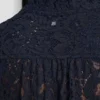 Bluse mit Puff-Ärmeln aus Spitze