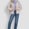 Bomberjacke mit hohem Kragen und Kapuze Bomberjacke mit hohem Kragen und Kapuze