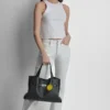 Bryar Große Smiley-Satchels