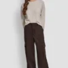 Cargohose mit hoher Leibhöhe, weitem Bein und Satin Cargohose mit hoher Leibhöhe, weitem Bein und Satin