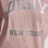 DKNY 1989 Logo-T-Shirt mit Strassnieten DKNY 1989 Logo-T-Shirt mit Strassnieten