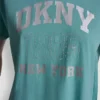DKNY 1989 Logo-T-Shirt mit Strassnieten DKNY 1989 Logo-T-Shirt mit Strassnieten