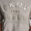 DKNY Jeans Sweatshirt mit Satin-Applikation und Kettenstich-Logo DKNY Jeans Sweatshirt mit Satin-Applikation und Kettenstich-Logo