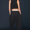DKNY X Yankees mit Verzierungen bearbeitete Trainingshose DKNY X Yankees mit Verzierungen bearbeitete Trainingshose