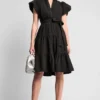 Fit-and-Flare-Kleid mit Puff-Ärmeln und V-Ausschnitt