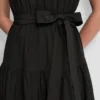 Fit-and-Flare-Kleid mit Puff-Ärmeln und V-Ausschnitt