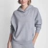 Fleece-Hoodie mit Metallic-Bubble-Logo und überschnittenen Schultern Fleece-Hoodie mit Metallic-Bubble-Logo und überschnittenen Schultern