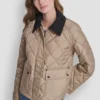 Gesteppte Jacke mit kontrastierendem Kragen Gesteppte Jacke mit kontrastierendem Kragen