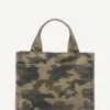 Hadlee Kleine Shopper mit gesticktem Logo und Camouflage-Print Hadlee Kleine Shopper mit gesticktem Logo und Camouflage-Print