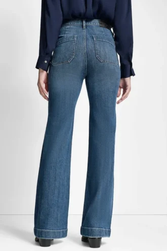 Hoch geschnittene, Relaxed Fit-Flare-Jeans mit Taschen