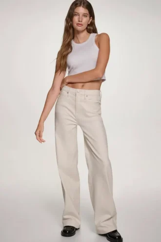 Hoch taillierte, gerade geschnittene Jeans