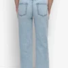 Hoch taillierte, gerade geschnittene Jeans Hoch taillierte, gerade geschnittene Jeans