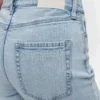 Hoch taillierte, gerade geschnittene Jeans Hoch taillierte, gerade geschnittene Jeans