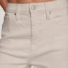 Hoch taillierte, gerade geschnittene Jeans Hoch taillierte, gerade geschnittene Jeans