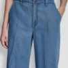 Hoch taillierte Hose mit Gürtel Hoch taillierte Hose mit Gürtel