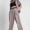 Hoch taillierte Hose mit Logo-Bund und weitem Bein