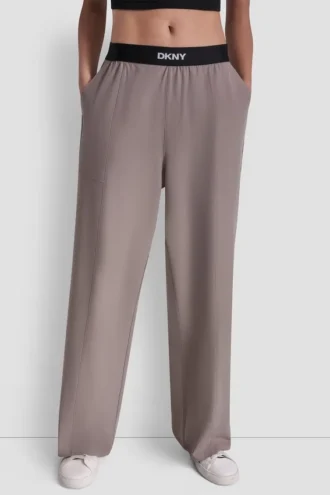 hoch taillierte hose mit logo bund und weitem bein 2 1 330x495 - Hoch taillierte Hose mit Logo-Bund und weitem Bein