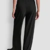 Hoch taillierte Hose mit Logo-Bund und weitem Bein Hoch taillierte Hose mit Logo-Bund und weitem Bein