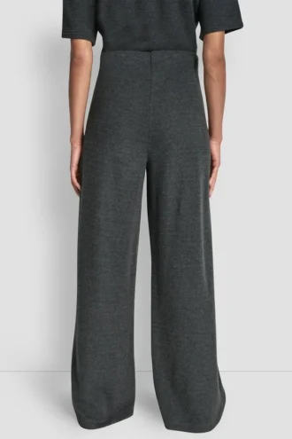 Hoch taillierte Hose mit weitem Bein