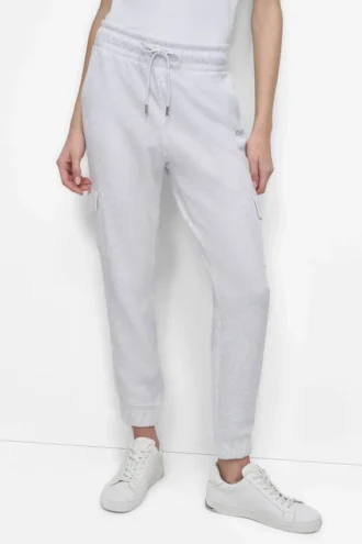 Hoch taillierte, mit Nieten verzierte Slim-Fit-Jogginghose