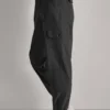 Hoch taillierte, Relaxed Fit Cargo-Jogginghose Hoch taillierte, Relaxed Fit Cargo-Jogginghose