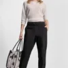 Hoch taillierte, schmal geschnittene Utility-Jogginghose Hoch taillierte, schmal geschnittene Utility-Jogginghose