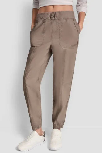 Hoch taillierte, schmal geschnittene Utility-Jogginghose