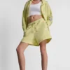 Hoch taillierte Sweat-Shorts mit Logo