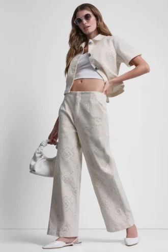 Hoch taillierte Twill-Hose mit weitem Bein