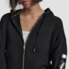 Hoodie mit durchgehendem Reißverschluss und Folienlogo Hoodie mit durchgehendem Reißverschluss und Folienlogo