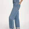 Jeans mit hoher Leibhöhe, geradem Bein, unversäuberten Bündchen und Umschlag Jeans mit hoher Leibhöhe, geradem Bein, unversäuberten Bündchen und Umschlag