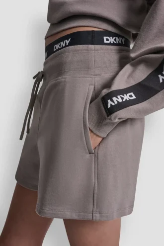 Jogging-Shorts mit hoher Taille und Logo