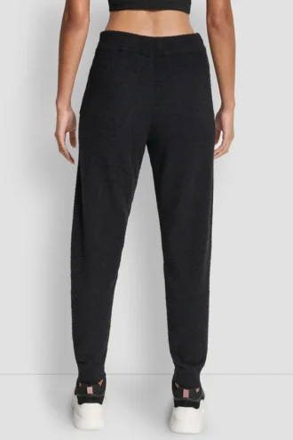 Jogginghose aus Feder-Garn mit Taschen und farblich abgestimmtem Logo