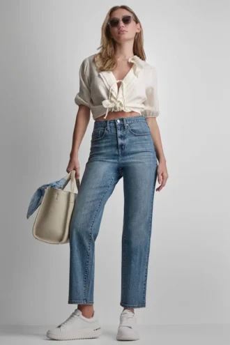 Klassische Straight-Jeans mit hoher Leibhöhe