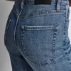 Klassische Straight-Jeans mit hoher Leibhöhe Klassische Straight-Jeans mit hoher Leibhöhe