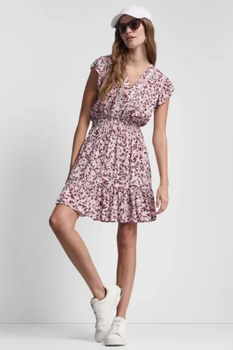 Kleid mit gesmokter Taille und V-Ausschnitt