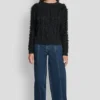 Langarm-Pullover mit Rundhalsausschnitt und Ziernähten an den Ärmeln Langarm-Pullover mit Rundhalsausschnitt und Ziernähten an den Ärmeln