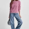 Langarm-Pullover mit Rundhalsausschnitt und Ziernähten an den Ärmeln Langarm-Pullover mit Rundhalsausschnitt und Ziernähten an den Ärmeln