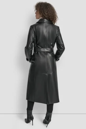 Langer Trenchcoat aus Kunstleder