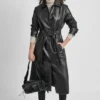 Langer Trenchcoat aus Kunstleder Langer Trenchcoat aus Kunstleder