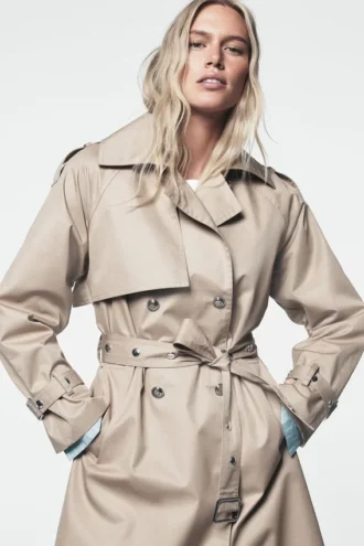 Langer Zweireiher-Trenchcoat mit Gürtel
