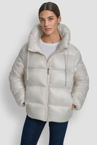 Leichte Steppjacke mit Trichterkragen