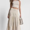 Maxi-Röck mit geraffter Taille und Stufen Maxi-Röck mit geraffter Taille und Stufen