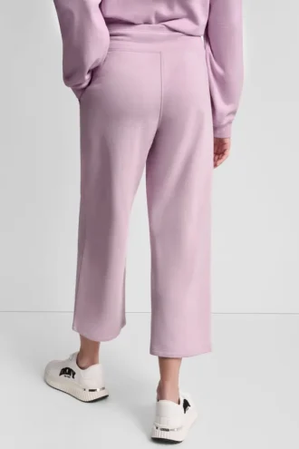 Metallic-Bubble-Logo-Cropped-Hose mit hoher Leibhöhe