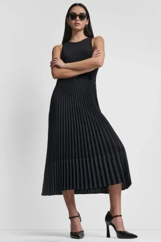 Midi-Kleid aus gemischten Materialien mit Falten