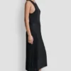 Midi-Kleid aus gemischten Materialien mit Falten Midi-Kleid aus gemischten Materialien mit Falten
